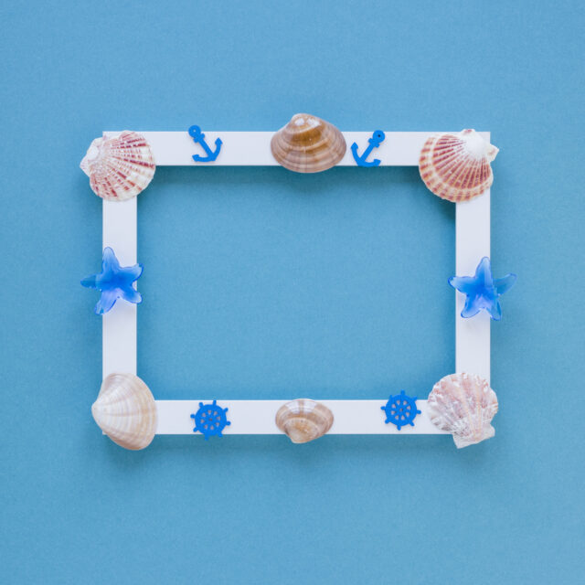 Beach-themed  picture frame